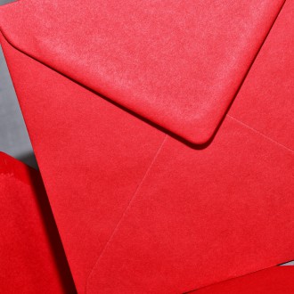 Envelope Square scarled red 130mm